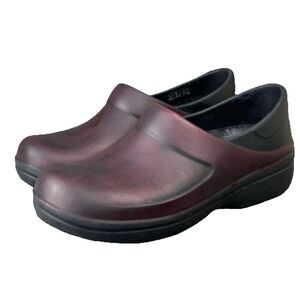 CROCS Clogs Shoes Women's Sz 8 Black & Burgundy Neria Pro II Dual Distressed